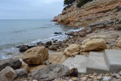 Les platges de la Costa Daurada arriben a Setmana Santa sense reposar arena