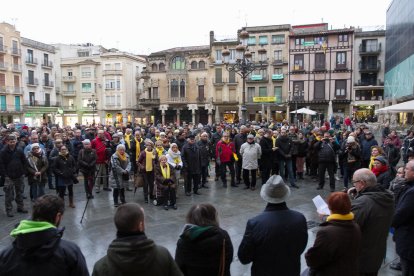 Desenes de persones es concentren a Tarragona i a Reus en suport a la immersió lingüística