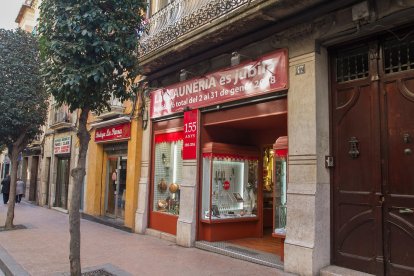 Diverses firmes pregunten per ocupar la botiga de la Casa Navàs