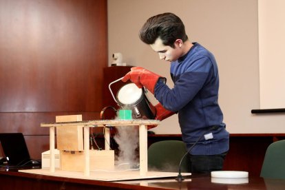 El Col·legi d'Enginyers premia els millors treballs de recerca tecnològics