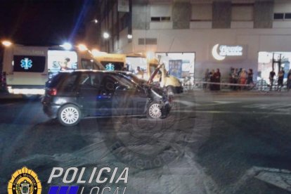 Sis ferits lleus en un xoc entre dos cotxes al Vendrell