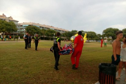 L'aterratge d'un helicòpter del SEM crea gran expectació a Vilafortuny