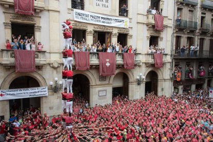 Demostració de força de la Vella per Sant Joan