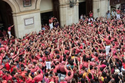 Demostració de força de la Vella per Sant Joan