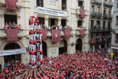 Demostració de força de la Vella per Sant Joan