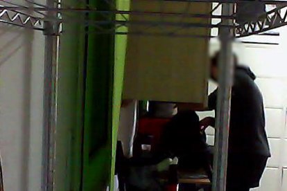 Detenida por robar 25.000 euros y joyas en dos casas de Vila-seca donde limpiaba