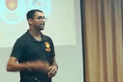 Intercambio de vídeos en inglés con jóvenes hindúes al Conde de Ríos en un proyecto solidario