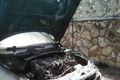 Cotxes cremats Pobla de Montornès