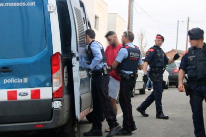 Una veintena de detenidos en la operación policial contra el tráfico de marihuana en Tarragona y Barcelona