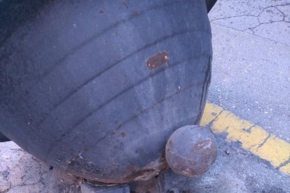 La AAVV Catedral denuncia actos vandálicos en la plaza del Pallol durante el fin de semana