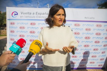 Volta a Espanya en vehicle elèctric a Tarragona amb Endesa i Samantha Vallejo-Nagera
