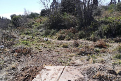 El Ayuntamiento de Salou tapa diez pozos en solares privados de Emprius