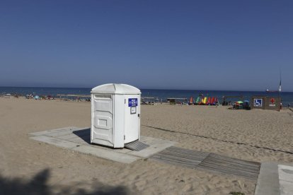 Les platges de Tarragona tenen dotze lavabos públics en 6,7 quilòmetres