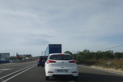 Obren les barreres de l'AP-7 pels talls dels CDR a l'Ampolla