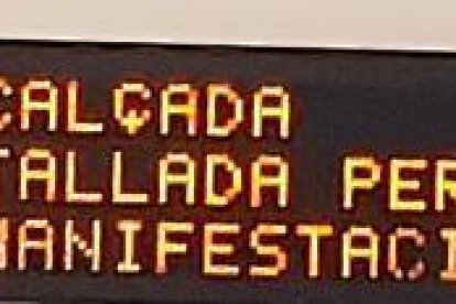 Els CDR tallen l'AP-7 a l'Ampolla