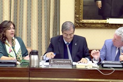 Una diputada del PP diu «imbècil» a Rufián perquè li ha picat l'ullet però el diputat d'ERC ho nega