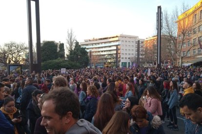 La Imperial Tarraco s'omple de gom a gom en la manifestació unitària del 8-M