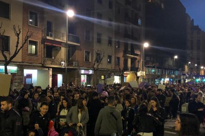 La marea lila pel 8-M omple els carrers de Tarragona