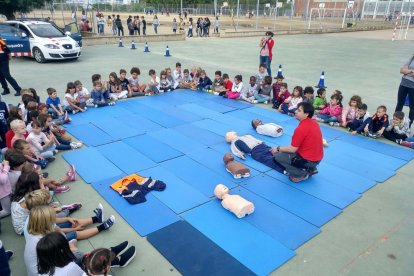Més de 650 nens de Vandellòs i l'Hospitalet en una jornada de reanimació cardiopulmonar