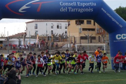 Uns 400 infants participen al II Cros escolar de Creixell Escola Les Eres