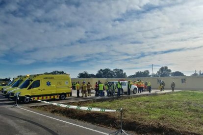 Més de 200 participen en el simulacre d'un accident a l'Aeroport de Reus