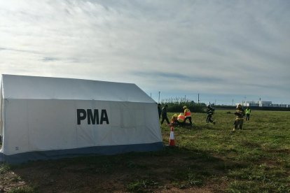 Més de 200 participen en el simulacre d'un accident a l'Aeroport de Reus