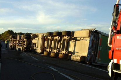 Vuelca un camión que transportaba cerdos en Bràfim