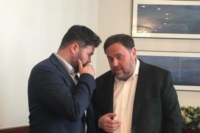 Junqueras, Sànchez, Rull, Turull i Romeva tramiten les seves actes de diputat al Congrés i al Senat