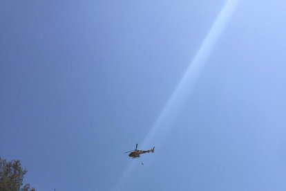 Un incendio en Tarragona obliga a desalojar el Puente del Diablo