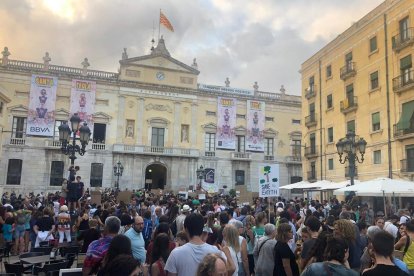 Milers de persones es manifesten pel clima a Tarragona