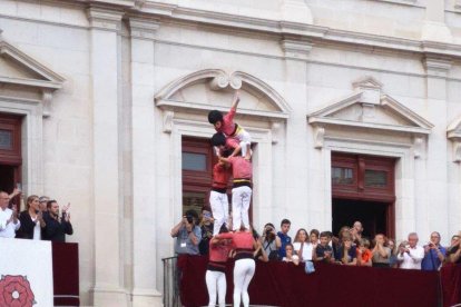 El castell més gran de la jornada ha estat el 2 de 8 sense folre de la Colla Vella.