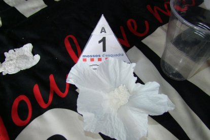 Detenen quatre persones i desmantellen dos punts de venda de marihuana i cocaïna a la Pobla