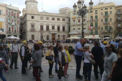 Centenares de personas se concentran en Tarragona para protestar por la sentencia del proceso