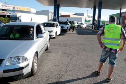 ayudas, protesta, campesinos, incendio, Agricultura, ayudas, Pere Roqué, Asaja, marcha lenta, Ribera de Ebro