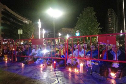 Les espelmes envaeixen la Imperial Tarraco per rebutjar la sentència del Suprem