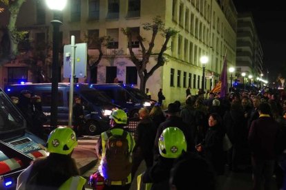 Multitudinaria manifestación en defensa a la autodeterminación en Tarragona