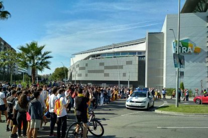 Los manifestantes han invadido la avenida Sant Jordi de Reus.