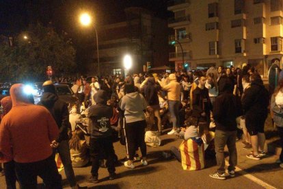 Empaperada a Reus com a prèvia de la vaga general del 18-O