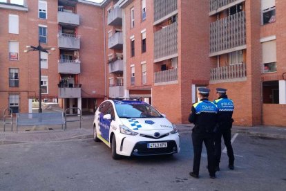 Intervenció de la guàrdia urbana a Mas Pellicer, a Reus.
