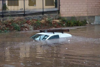 La lluvia inunda calles del Campo de Tarragona