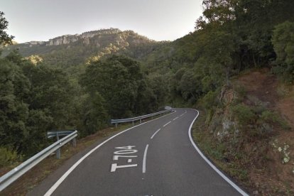 Crema un cotxe a la Mussara