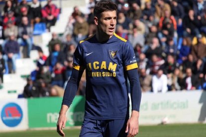 El Nàstic s'interessa en els centrals Carlos Delgado i Javi Fernández