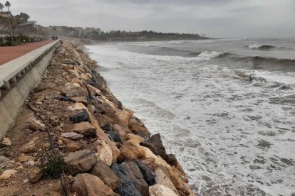 Importantes destrozos en las playas del litoral tarraconense después del temporal