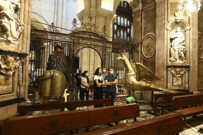 La Catedral obre portes per poder venerar el Braç de Santa Tecla