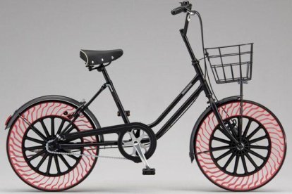 Bridgestone empezará a vender este año sus ruedas sin aire a camiones y bicicletas