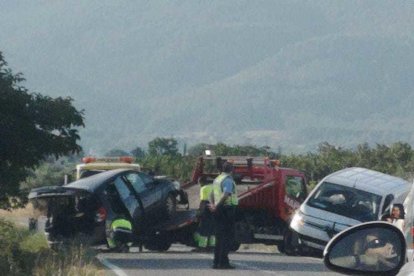 Tres ferits lleus en un accident entre dos vehicles a Alcover
