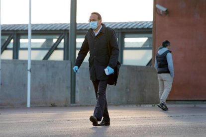 Cuixart, Turull y Rull salen de prisión para reanudar su trabajo