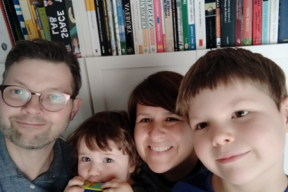 Teletreballar amb nens a casa, un repte per a les famílies durant el confinament