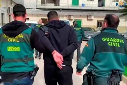 Una triple vez de la Guardia Civil acaba con la mayor partida de cocaína rosa