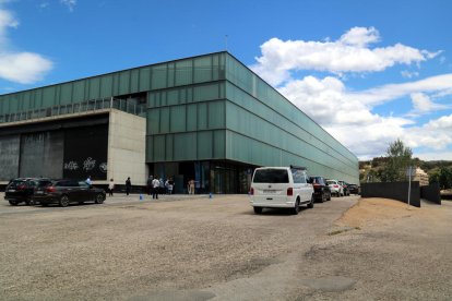 Salud abre a Tortosa el primer punto de vacunación poblacional masiva en el Ebro